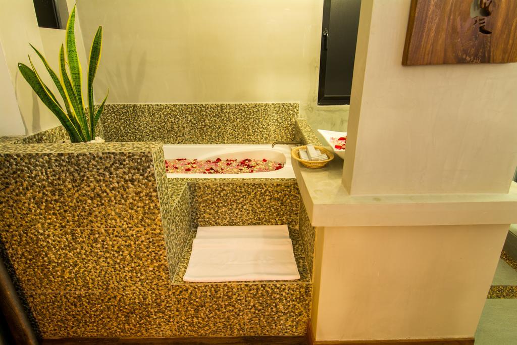 Double Leaf Boutique Hotel Пном Пен Екстериор снимка