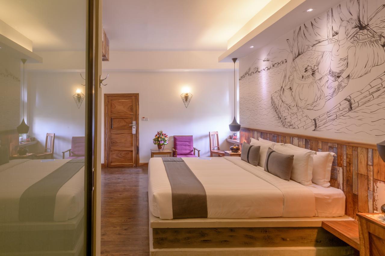 Double Leaf Boutique Hotel Пном Пен Екстериор снимка